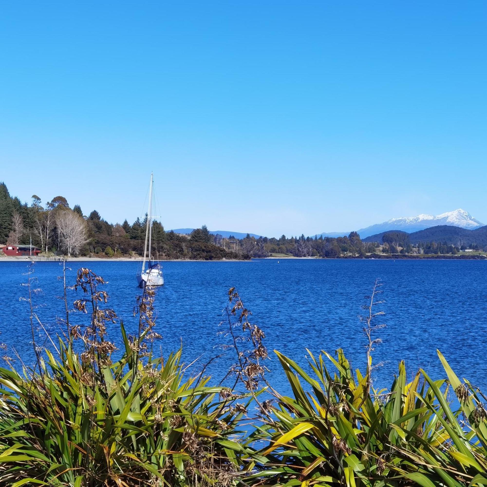 Kea By The Lake Te Anau Buitenkant foto
